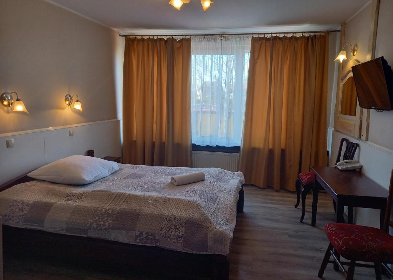 بوزنان Dworek Staropolski المظهر الخارجي الصورة