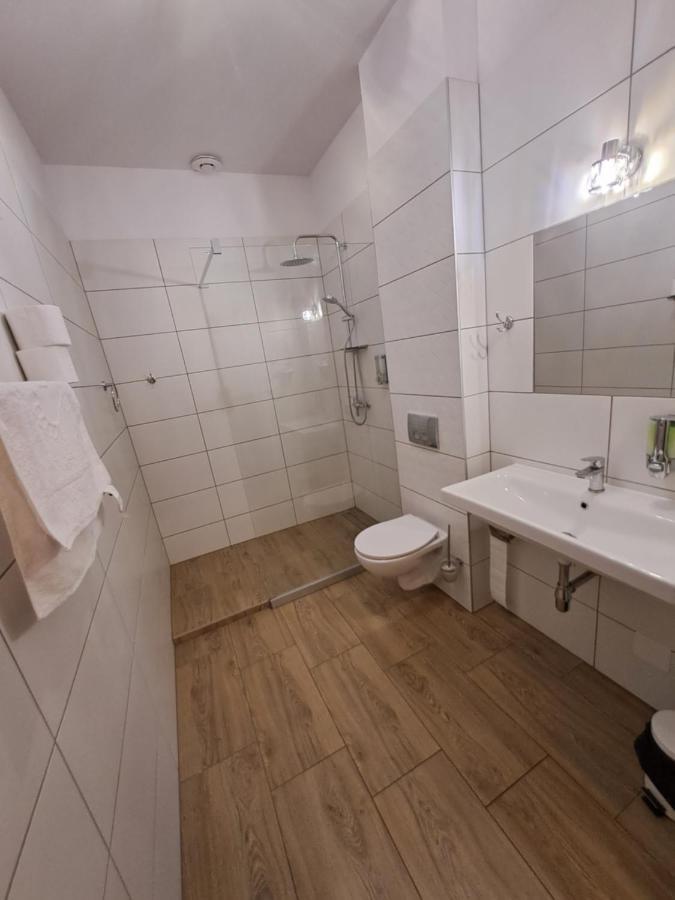 بوزنان Dworek Staropolski المظهر الخارجي الصورة